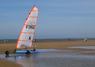 Certains concurrents nont pu �viter les flaques et ont �t� ralentis